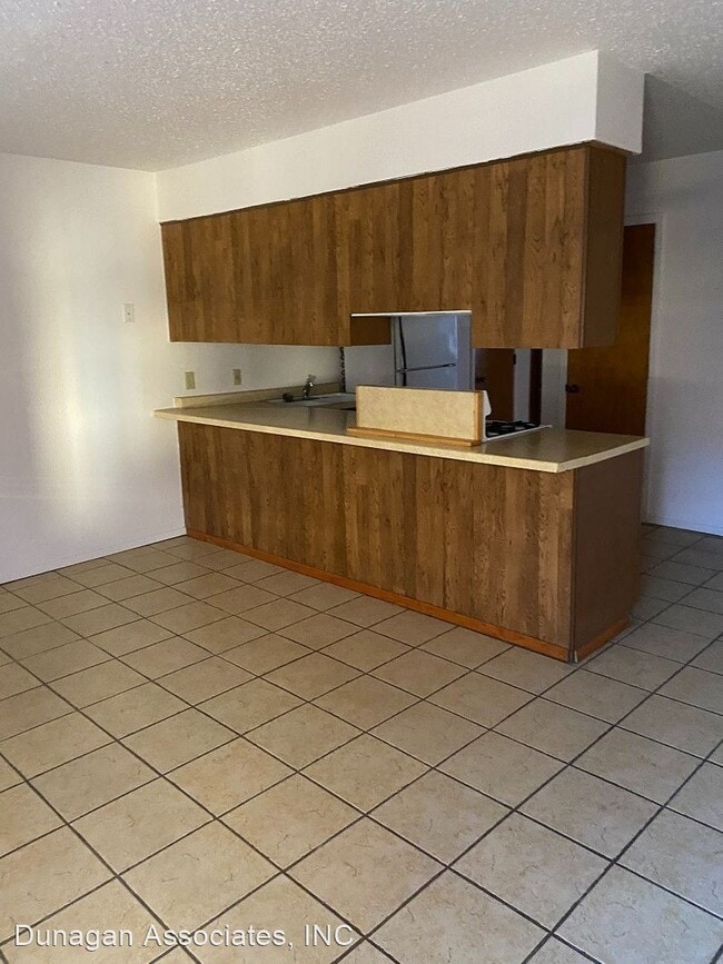 Building Photo - 1 br, 1 bath House - 605 N. Alameda  Unit B