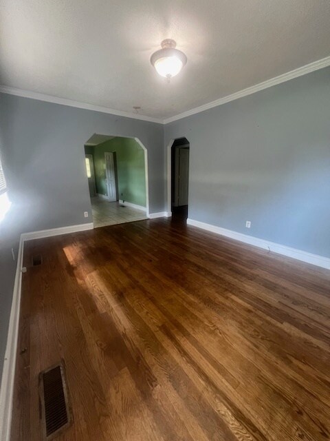 Foto del edificio - 1353 Cherryvale Dr
