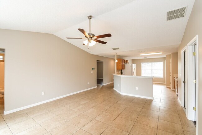 Foto del edificio - 9251 Whisper Glen Dr
