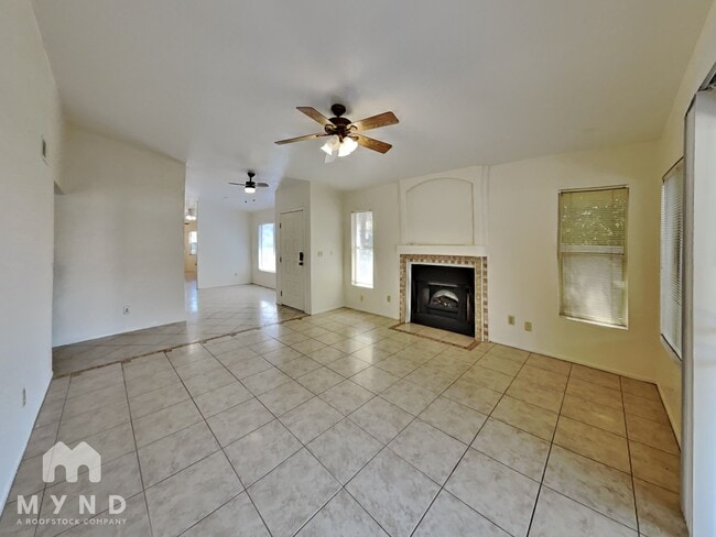 Building Photo - 5230 W Wood Owl Dr