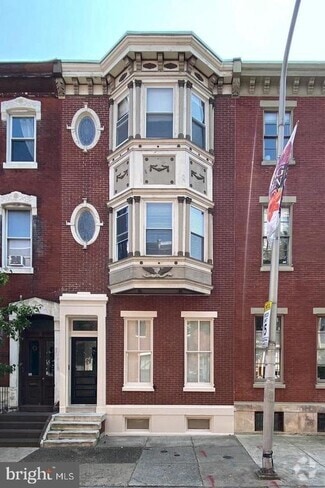 Building Photo - 1728 Mt Vernon St