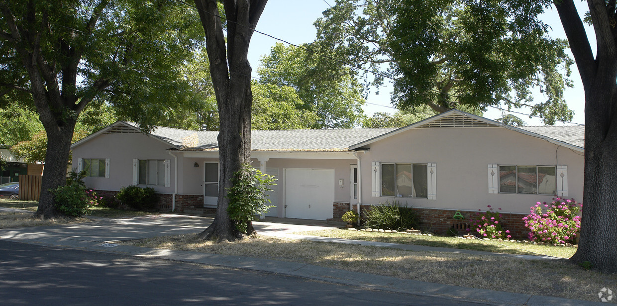 Primary Photo - 2294-2296 Mt. Diablo St