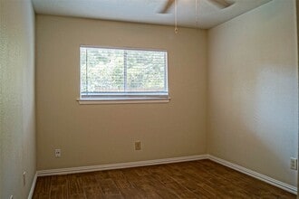 Building Photo - 11 Canyon Oak Pl