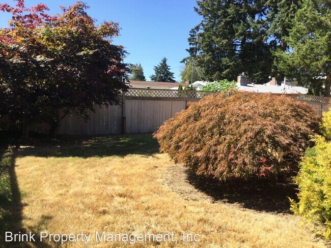 Building Photo - 3 br, 1.5 bath House - 125 156th Ave NE