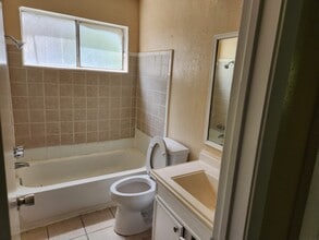 Building Photo - 10534 Westedge Dr