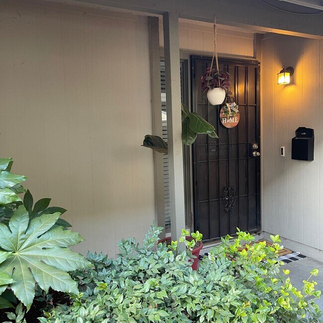 front Door - 1828 Polk Way