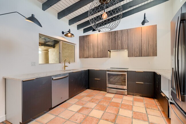 Mid Century Mod Cabinets - 5319 E Beverly Fair Dr