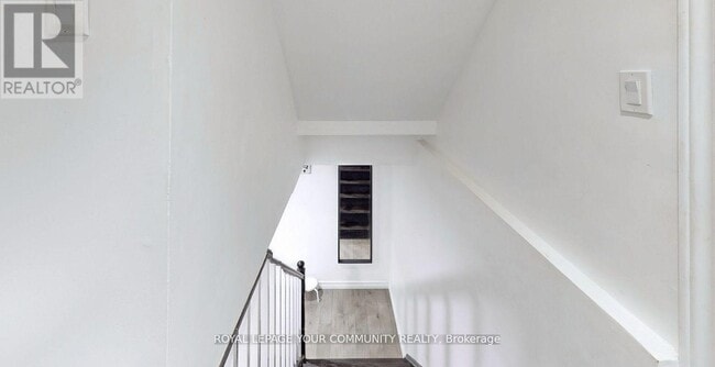 Building Photo - 19 Mountbatten Rd