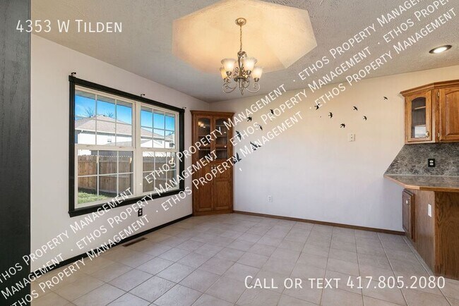 Foto del edificio - 4353 W Tilden-