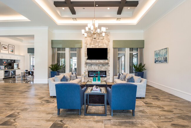 Building Photo - The Oasis at Lakewood Ranch