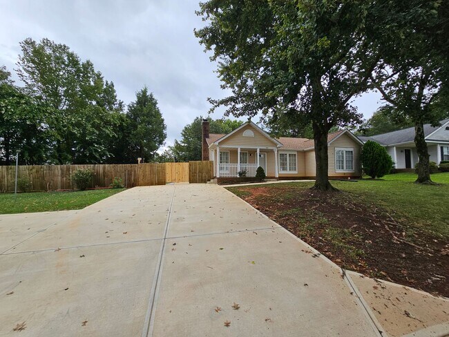 Building Photo - 1634 Katherine Kiker Road