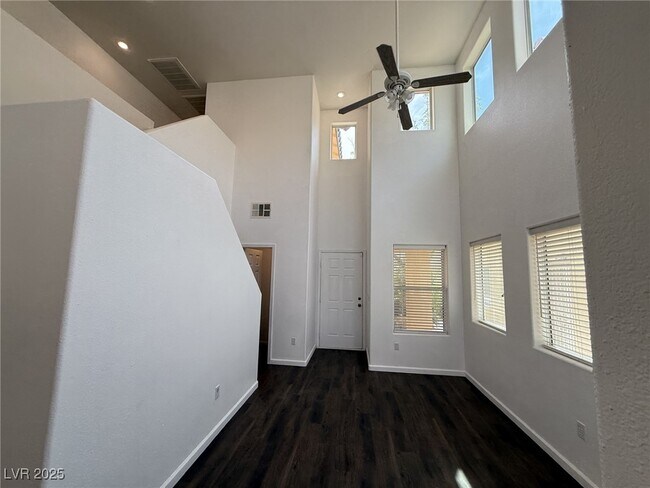 Foto del edificio - 5661 Bonds Flat St