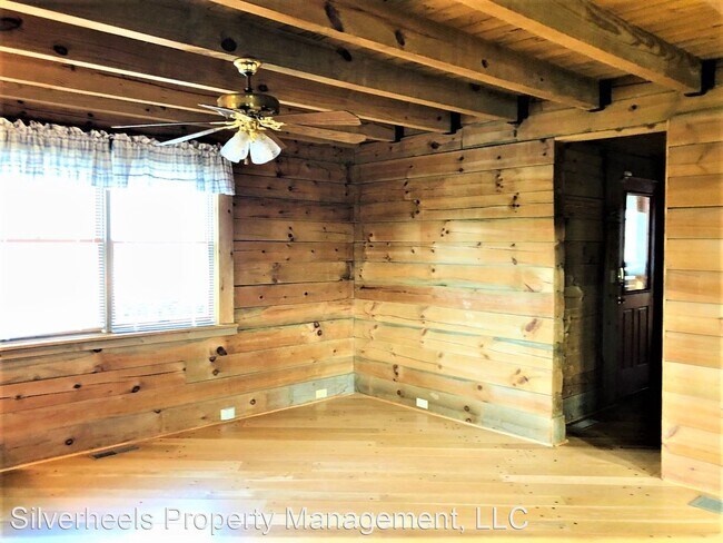 Building Photo - 3 br, 3.5 bath House - 550 Orchard Lane