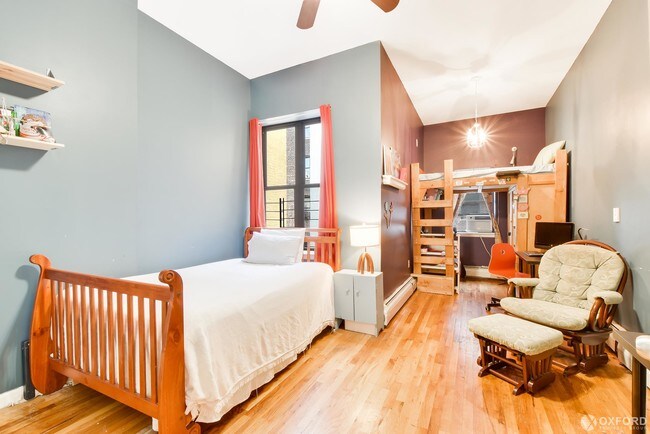 Foto del edificio - 124 West 111th Street