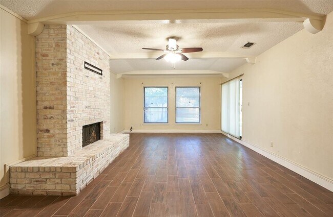 Building Photo - 4447 Altamesa Blvd