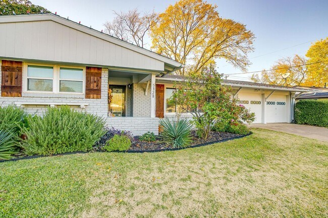 Foto del edificio - Beautiful Home on Corner Lot in South Hill...