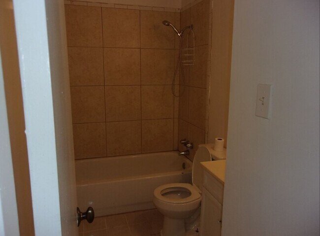 Building Photo - 1575 Cody Rd N