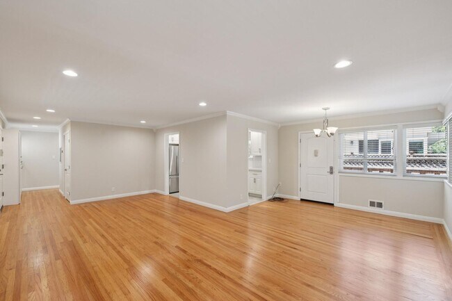 Foto del edificio - Luxury Apartment Available in gated Community downtown Palo Alto!