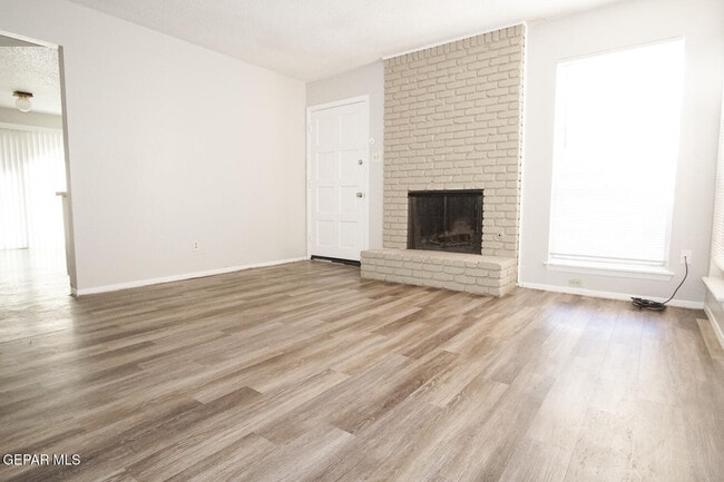 Building Photo - 6437 Pizarro St
