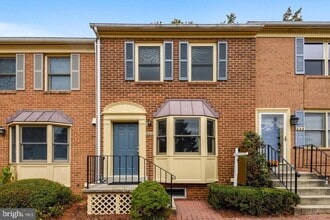 Building Photo - 844 N Frederick St