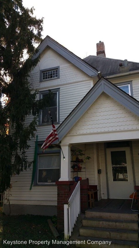 Foto principal - 217 E Davenport St