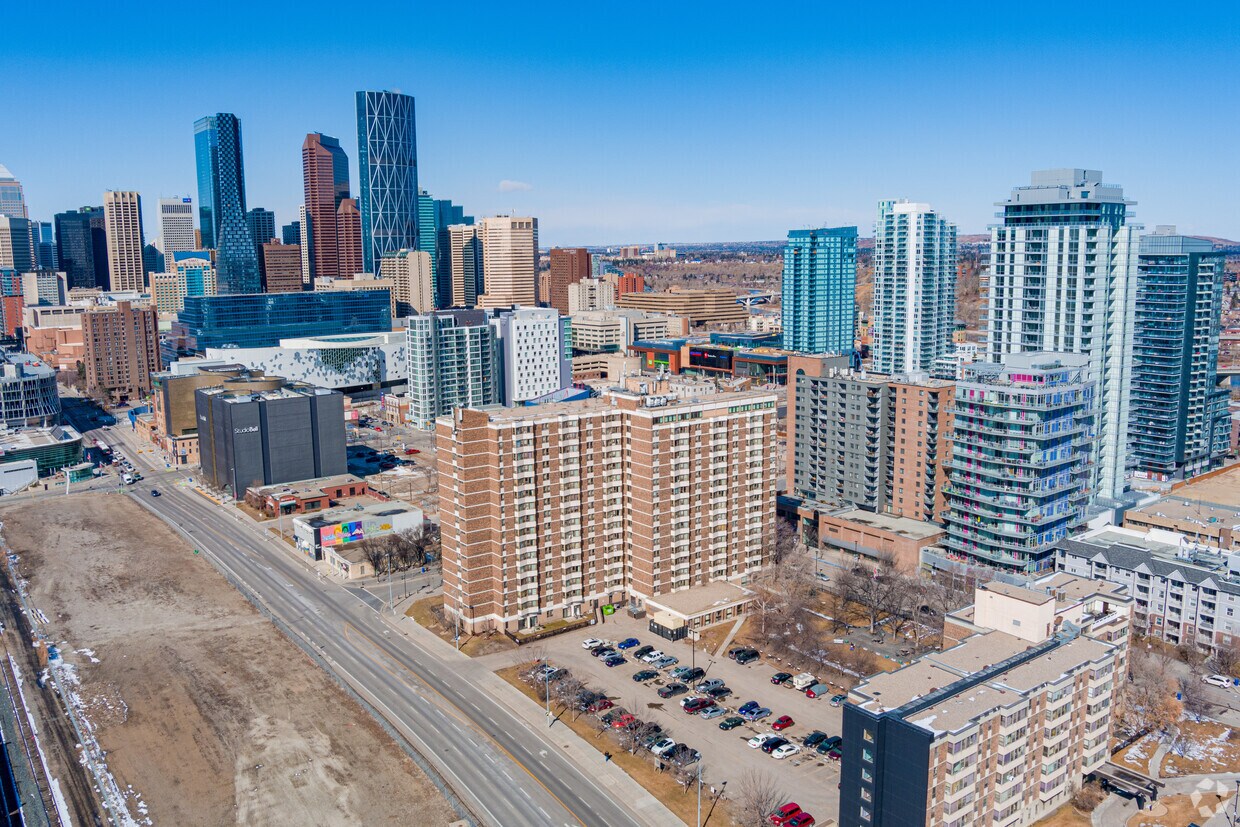 Murdoch Manor Apartments 808 5th St SE Calgary, AB