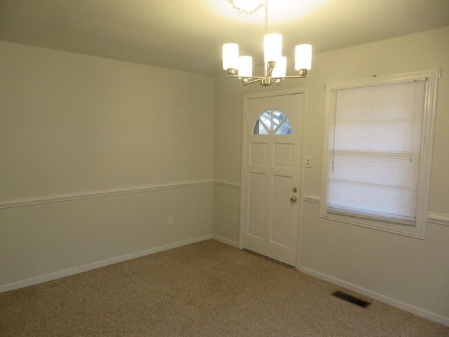 Building Photo - 7300 Claiborne Rd