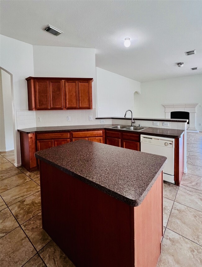 Foto del edificio - 18531 Windy Village Ln