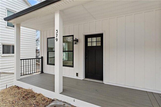 Foto del edificio - 379 Beaver St