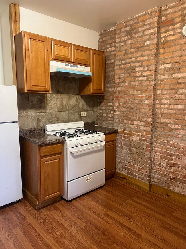 Building Photo - 11311 S Langley Ave