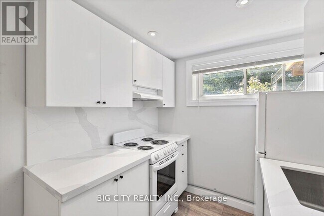 Photo du bâtiment - 18 Wexford Blvd