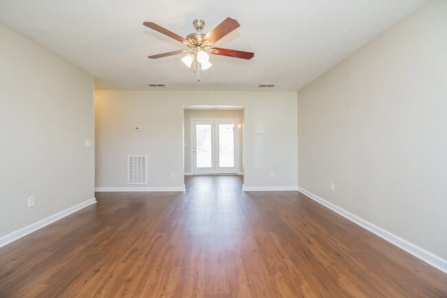Building Photo - 1530 Journey Dr