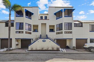 Building Photo - 1928 Harbourside Dr