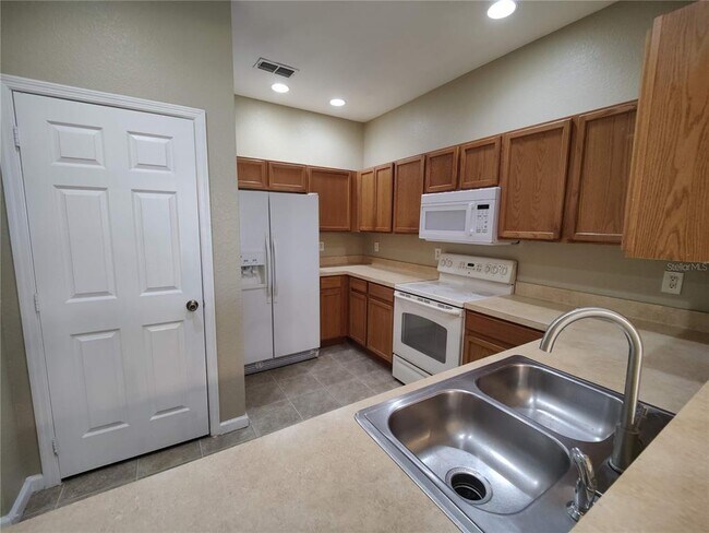 Foto del edificio - 2980 Ashland Ln S