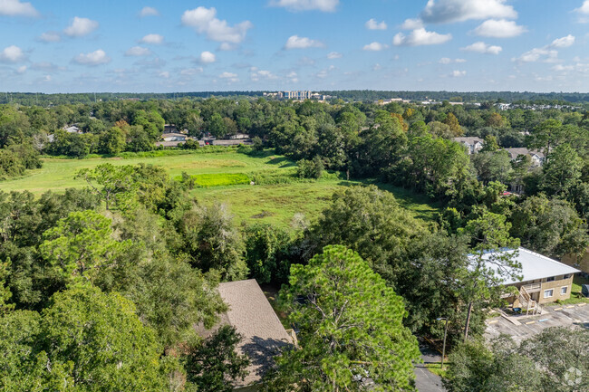 Aerial Context - Cedar Ridge Apartments