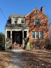 Building Photo - 4433 South Dakota Ave NE