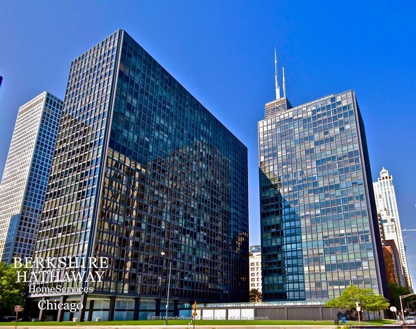 Primary Photo - 900 N Lake Shore