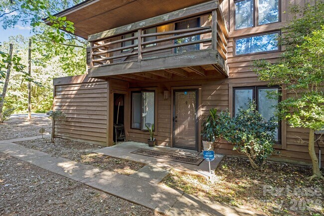 Foto del edificio - 1832 J Julian Ln