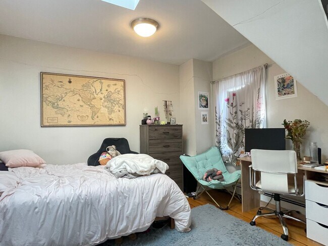 Foto del edificio - 839 Parker St