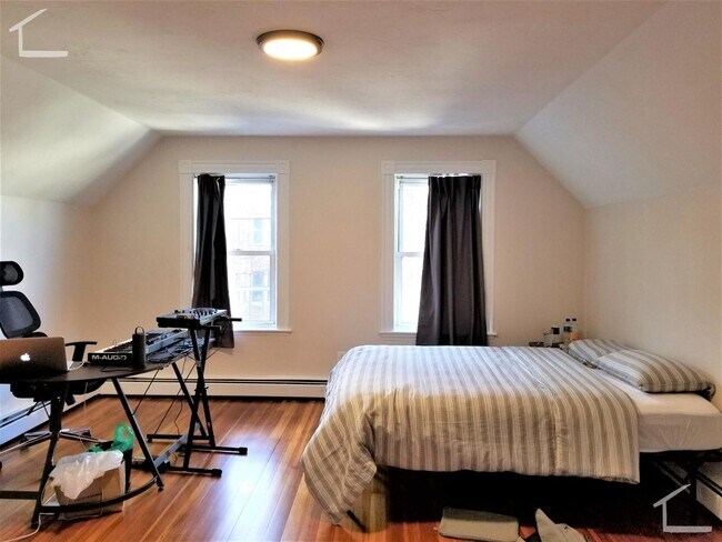 Foto del edificio - Nice 5 bed in Allston
