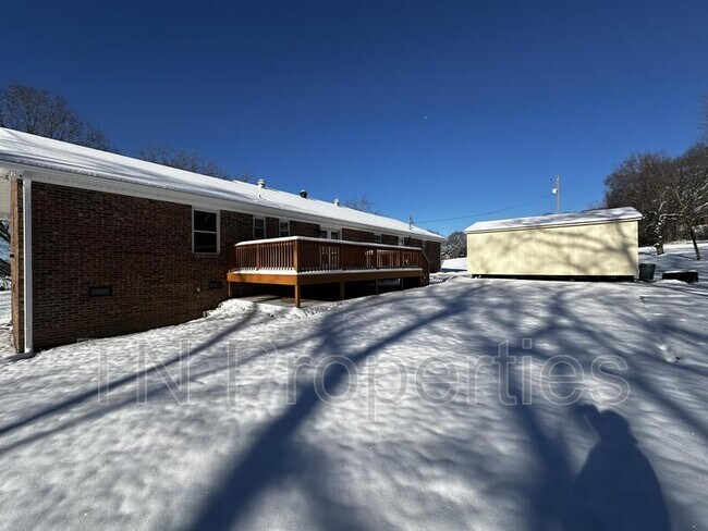 Building Photo - 4869 J D Bennett Rd