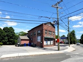 Building Photo - 406 Church St
