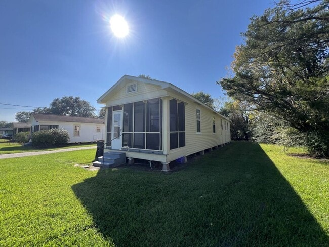 Foto del edificio - 2-Bedroom 1-Bath Home on Sunshine Rd.