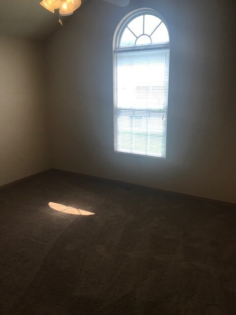 Building Photo - 3 Bedrooms, 2 Bathrooms, 2 Car Garage Clos...