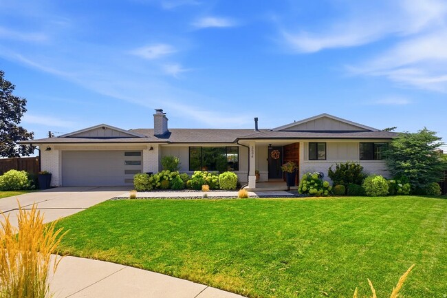 Building Photo - 3594 S Flynn Cir