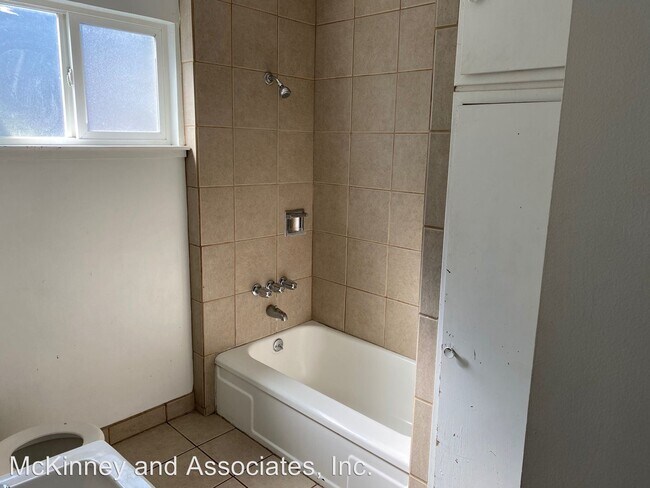 Building Photo - 1 br, 1 bath House - 3867 Pioneer Trail #5