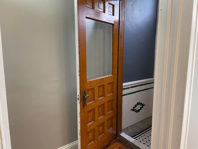 Building Photo - 2-Bedroom on Patterson Park in Highlandtow...