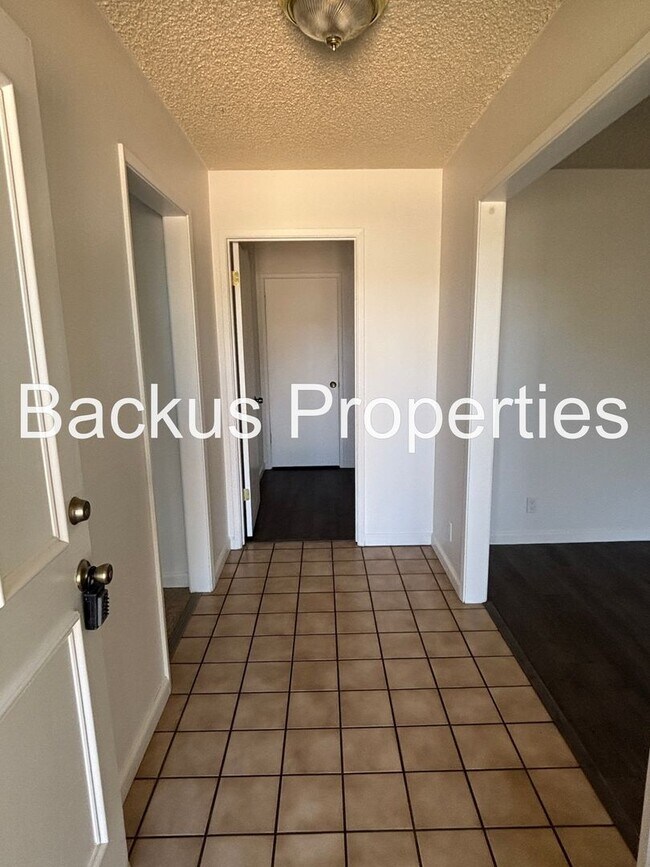 Foto del edificio - Wonderful Three bedroom Home in Greenfield