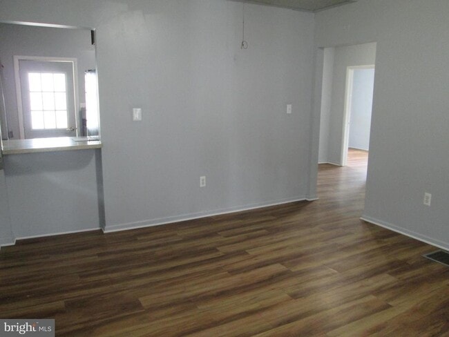Building Photo - 1208 Locust St