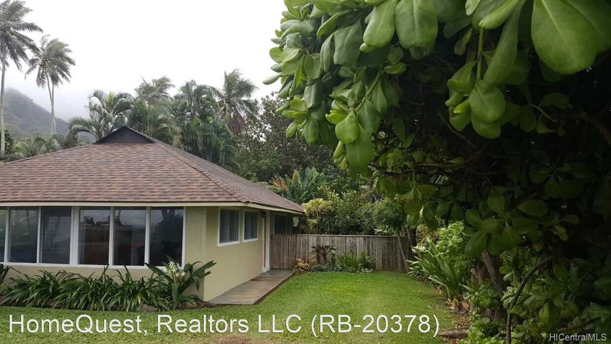 1 br, 2 bath House 53324 Kam Hwy House for Rent in Hauula, HI